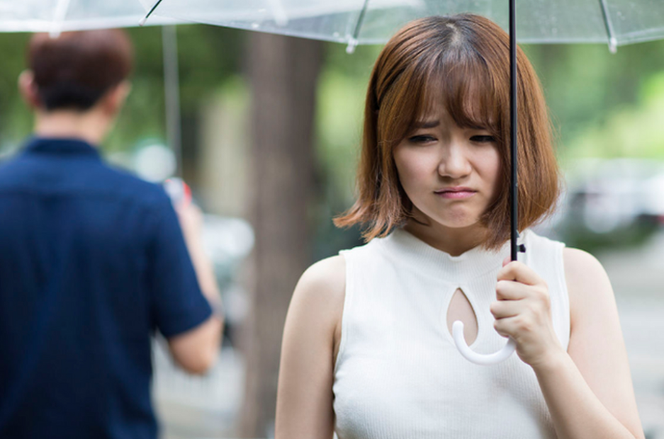 深圳市婚姻调查公司：高二男孩成绩一路下滑怎么回事