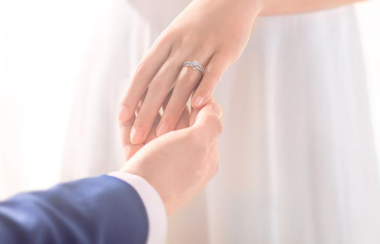 深圳私家调查：情场老手一般用眼睛勾人吗